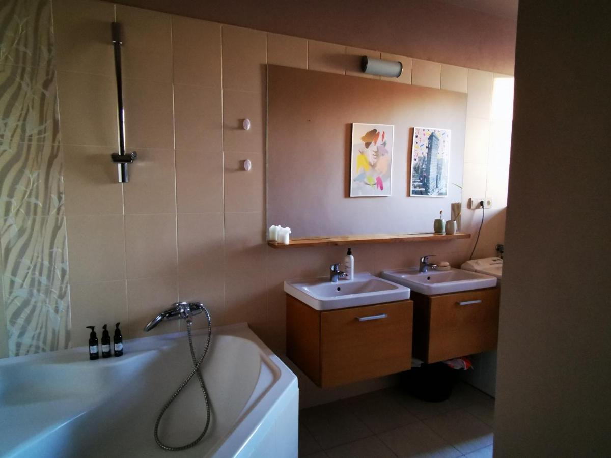 Falcon Apartment Trnava Buitenkant foto